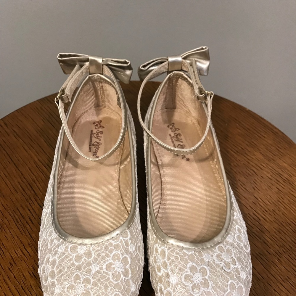 Girls ballet flats, ankle strap bow gold eyelet